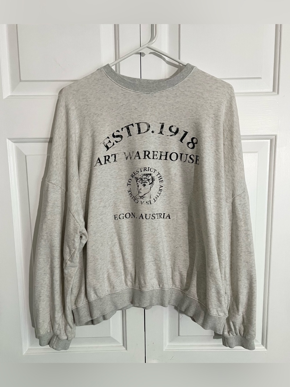 Relaxed Fit Crewneck Sweatshirt Light in Heather Gray